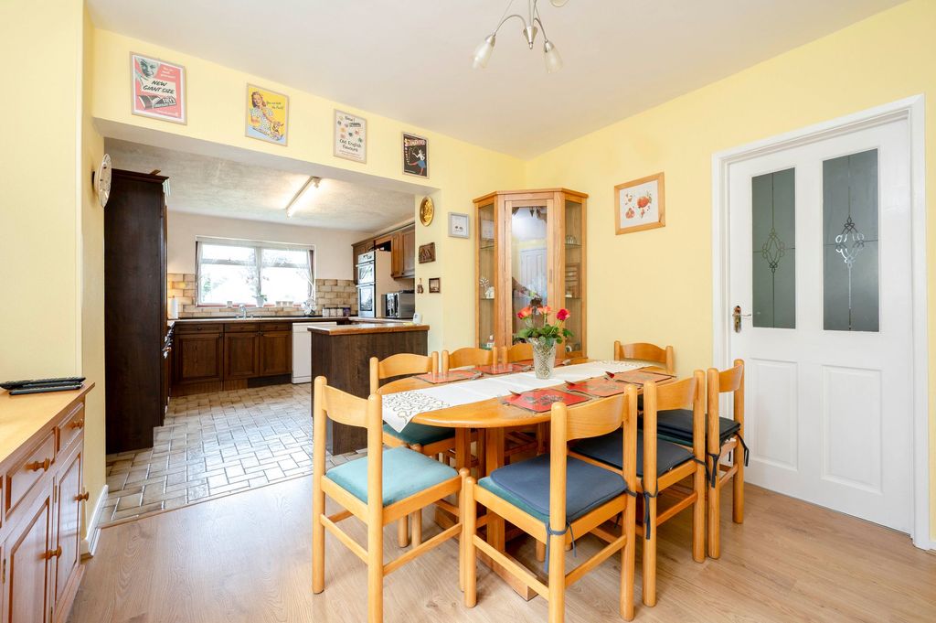 Property photo 3 of 19 Dining Room