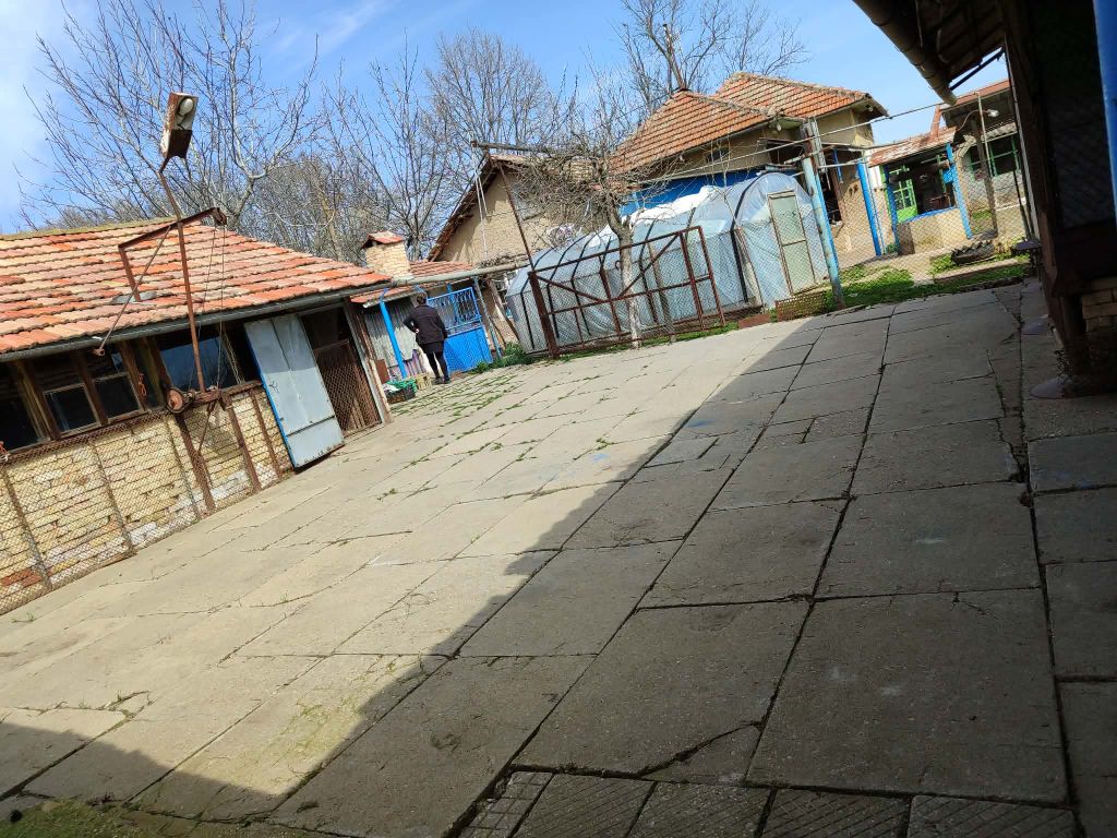 Property photo 1 of 6