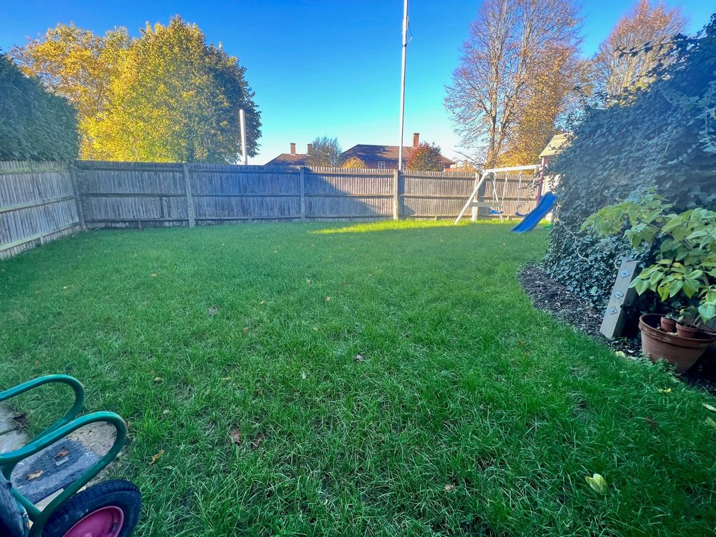 Property photo 3 of 8