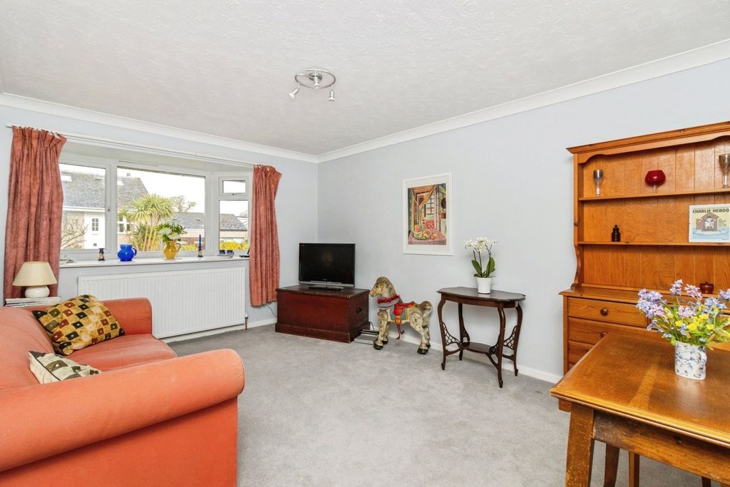Property photo 2 of 13 Pbox-Img.Jpg