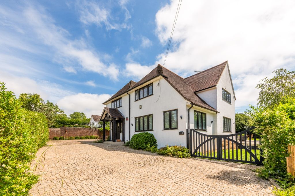 Property photo 1 of 27 Pentlands Cottage