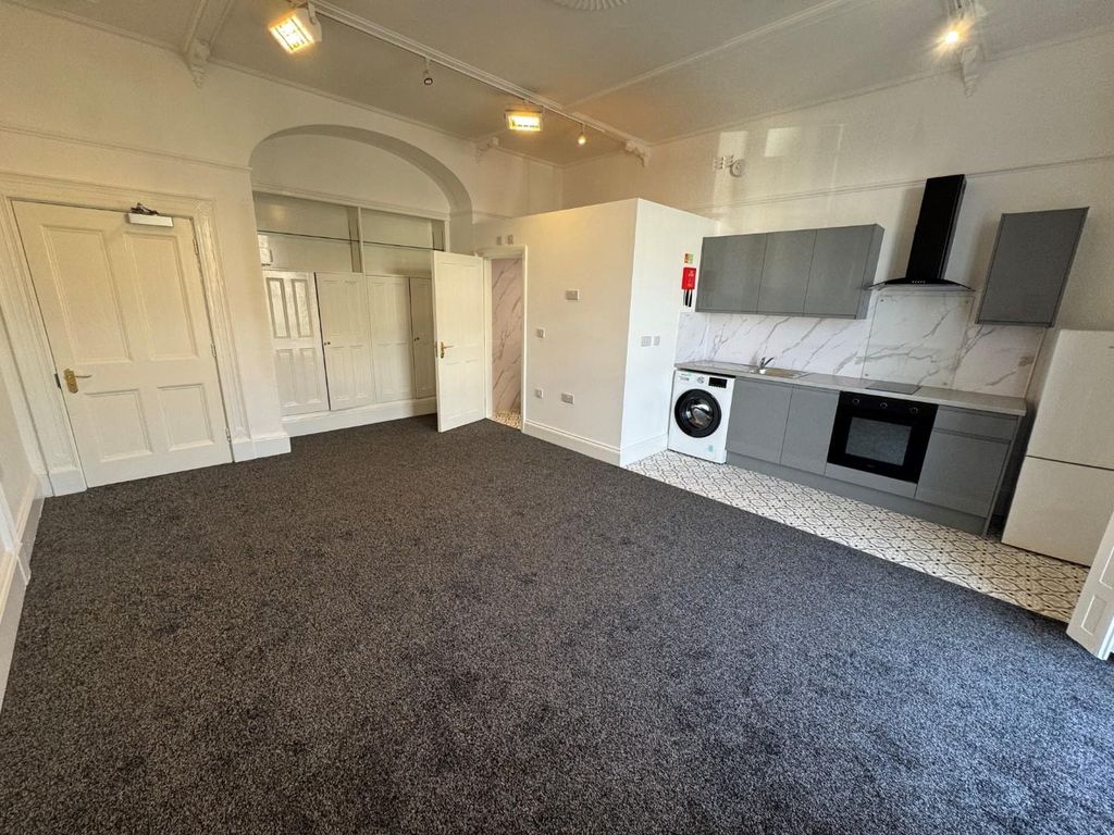 Property photo 1 of 9 2.Jpg
