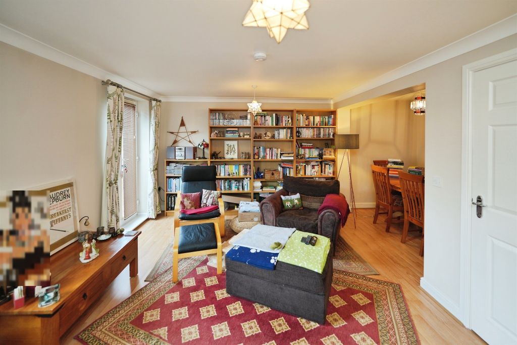 Property photo 2 of 17