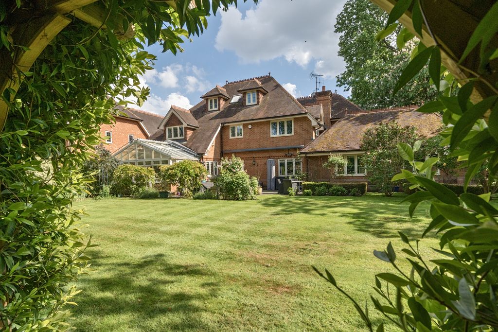 Property photo 1 of 28 Picture No. 97