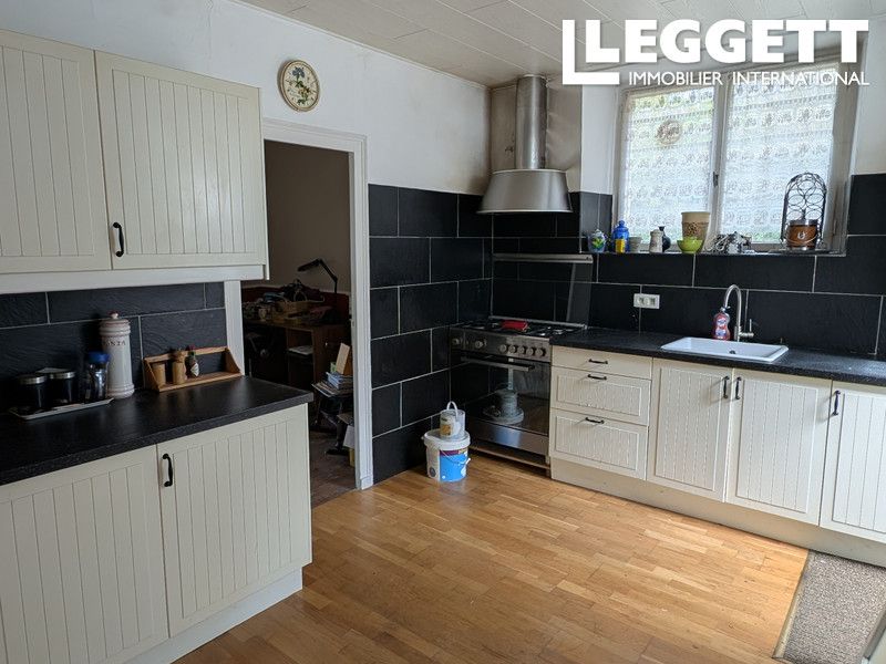 Property photo 3 of 10