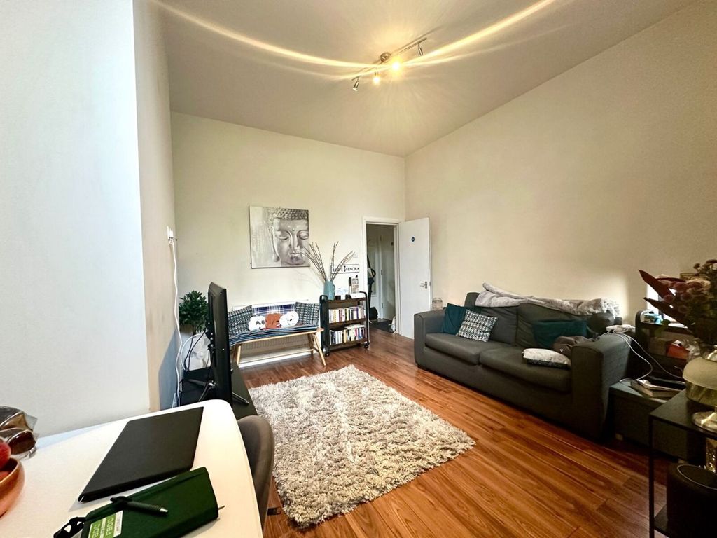 Property photo 3 of 8 Picture No. 04