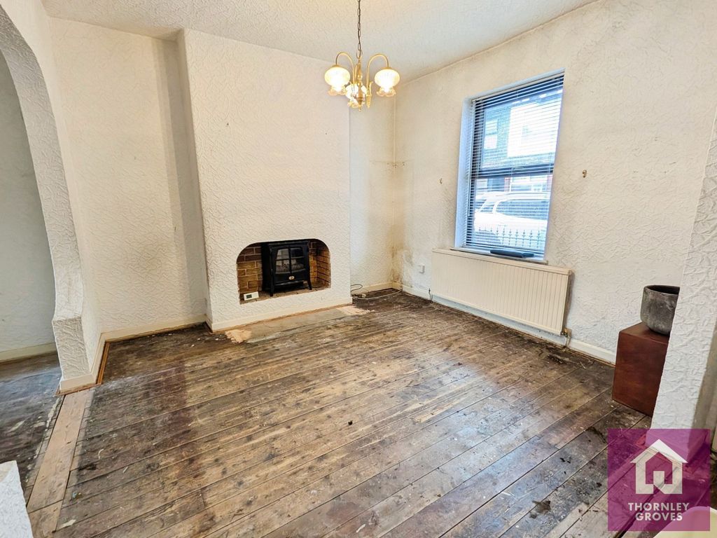 Property photo 2 of 13 Pbox-Img.Jpg