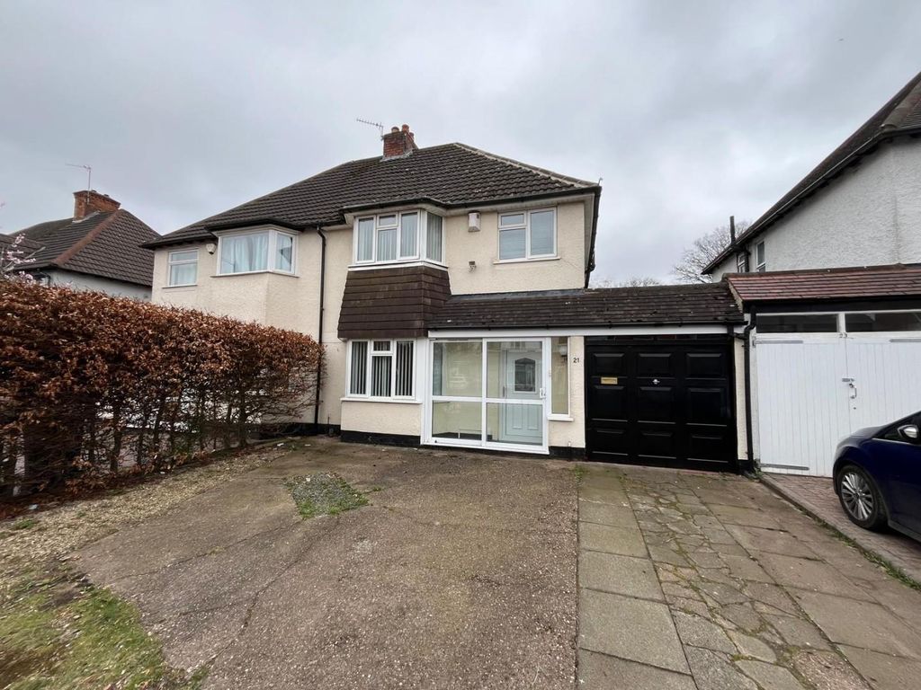 Property photo 1 of 19 College Rd 1.Jpg