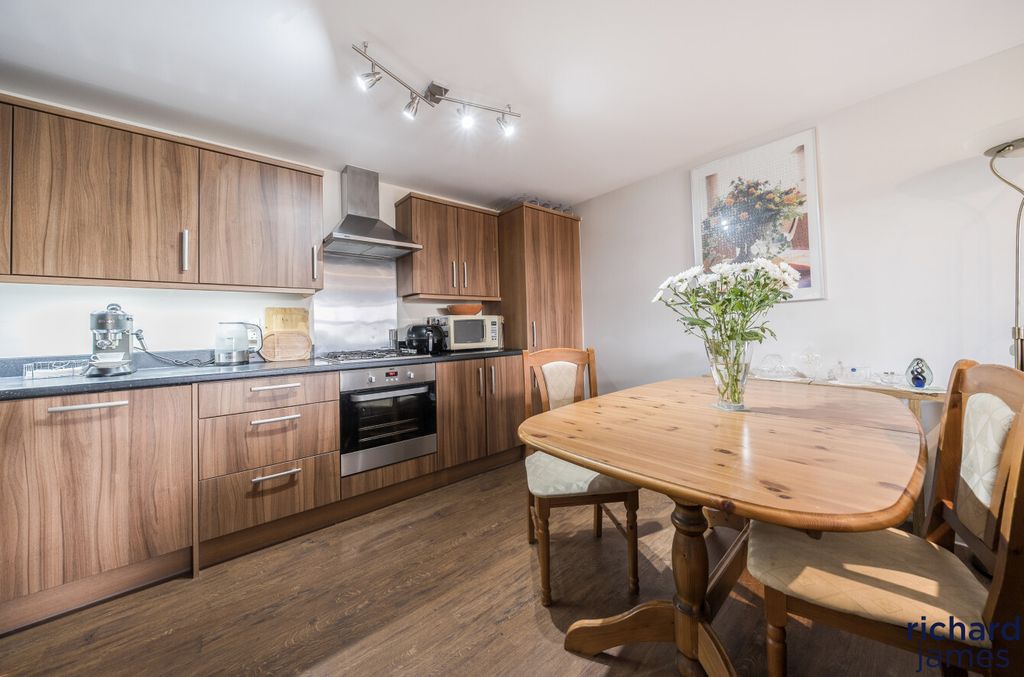 Property photo 2 of 9 B36d1Af3Feba47F69d1Cf5Be3c50F12d