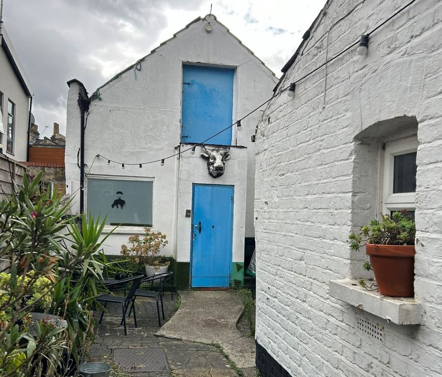 Property photo 2 of 26