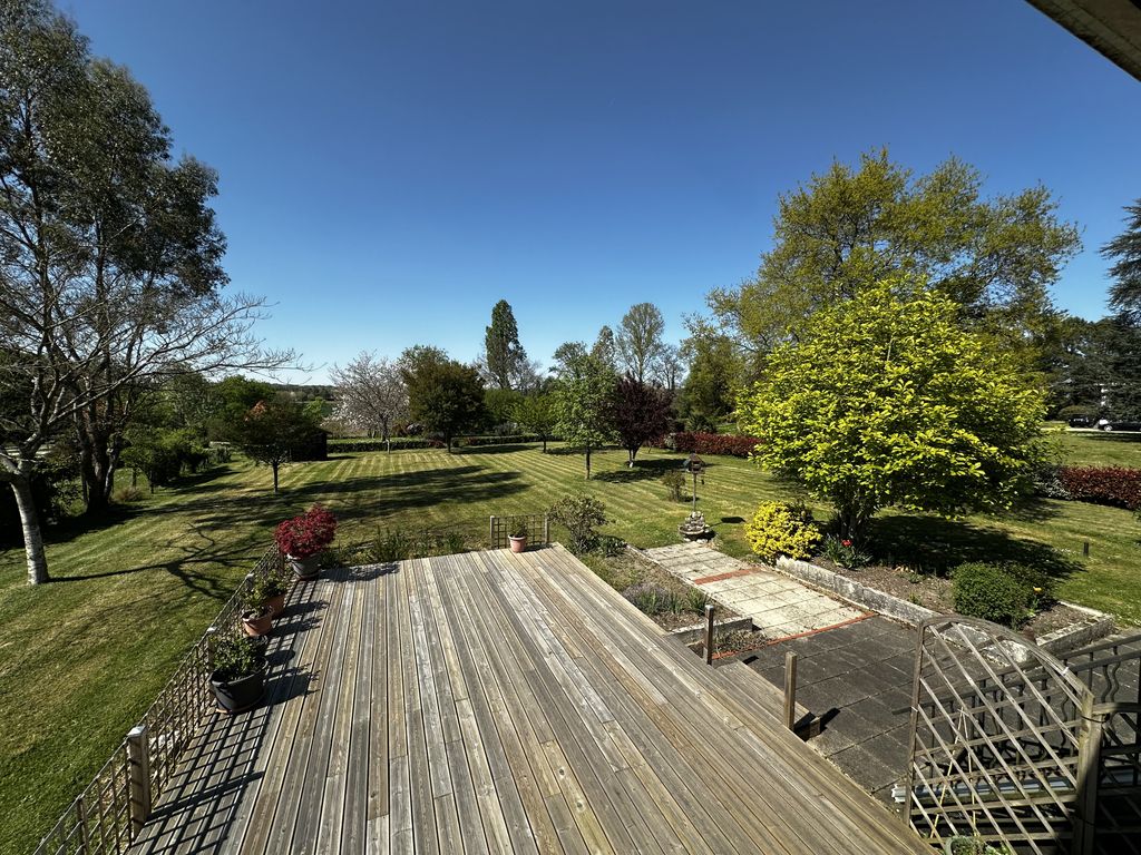 Property photo 3 of 17