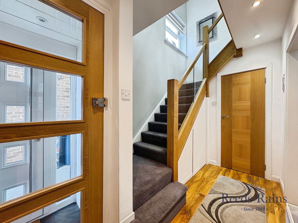 Property photo 2 of 21 Pbox-Img.Jpg