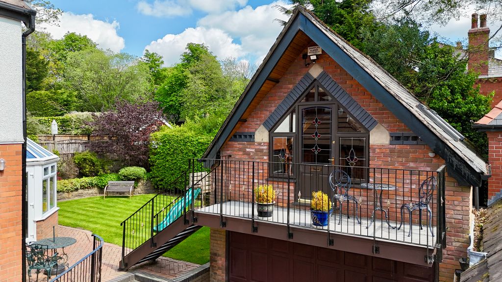 Property photo 2 of 55