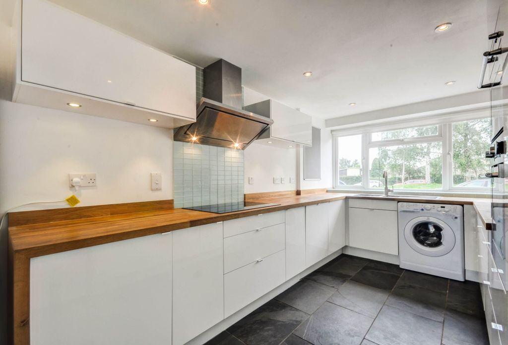 Property photo 3 of 10 General