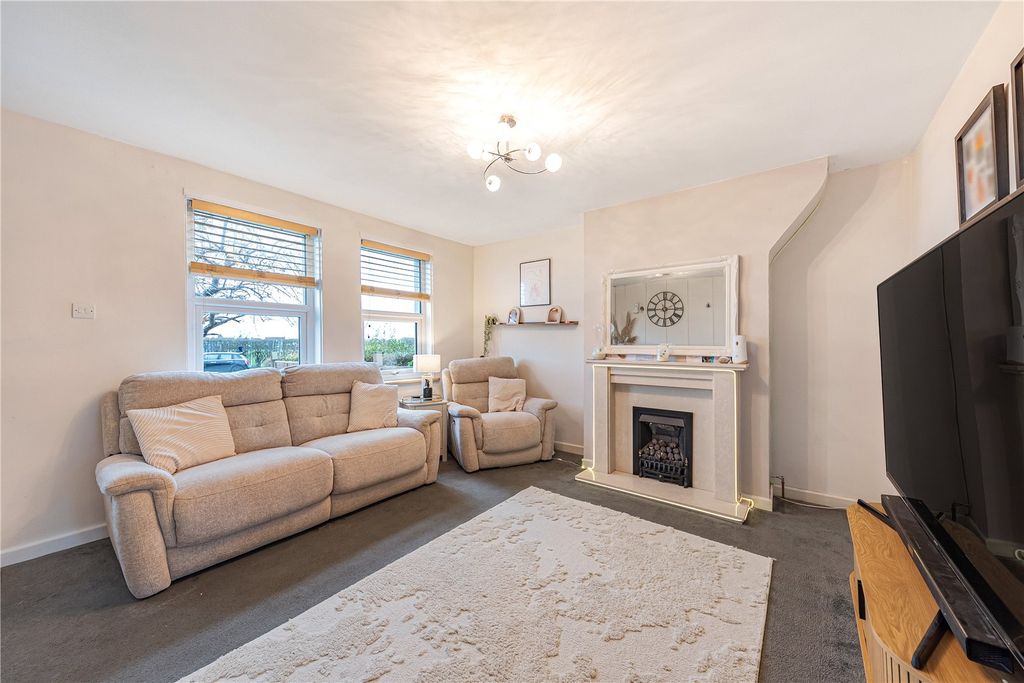 Property photo 2 of 23 Picture No. 21