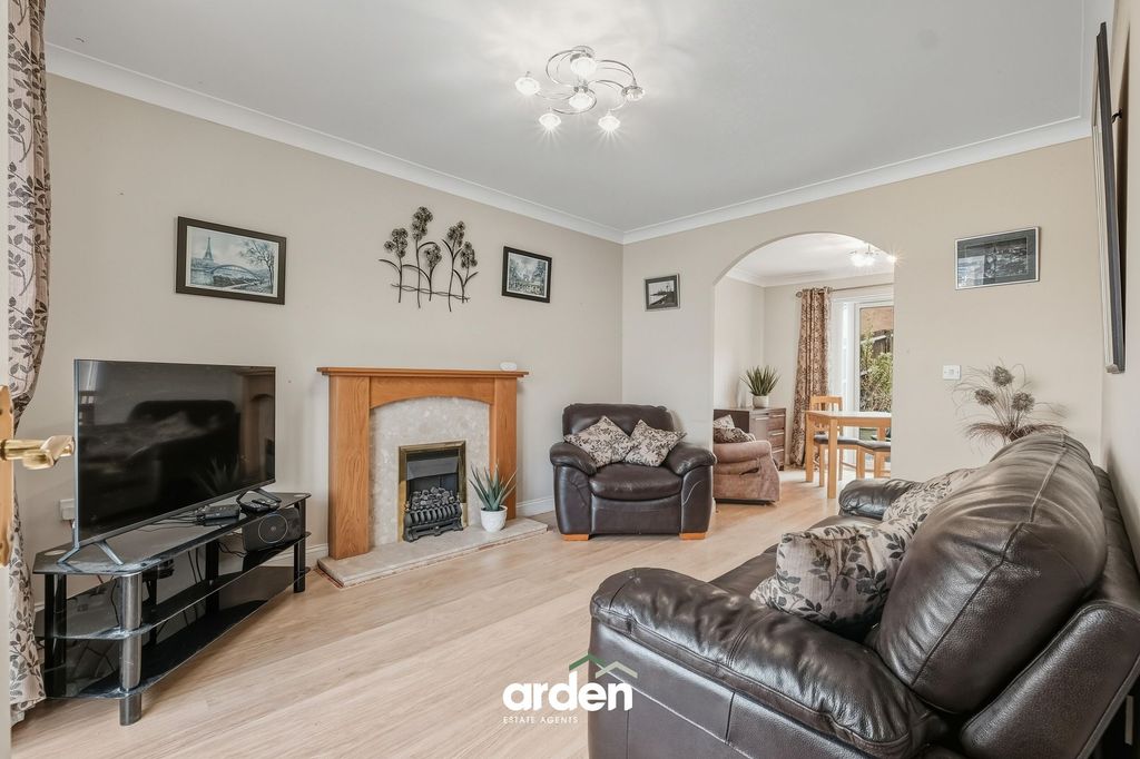 Property photo 3 of 13