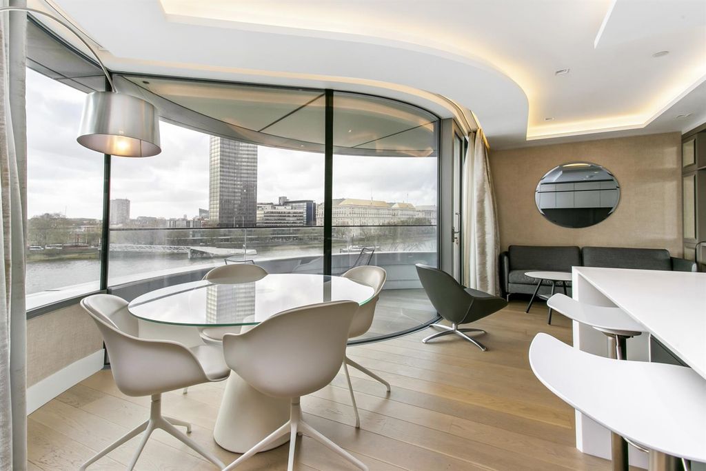 Property photo 1 of 18 Reception