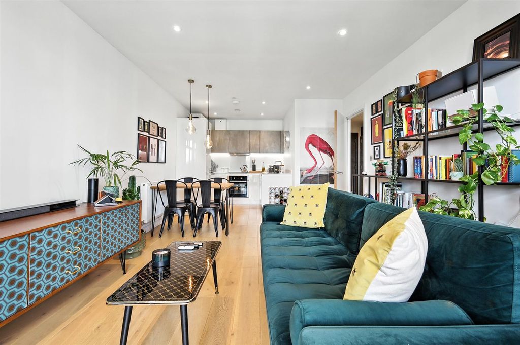 Property photo 3 of 17 2