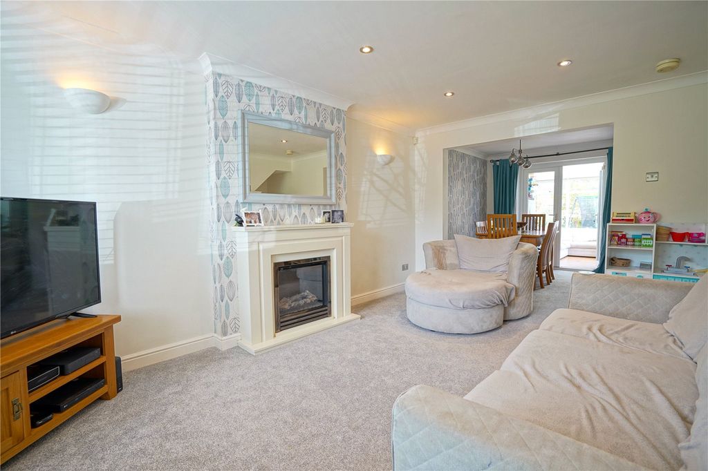 Property photo 2 of 18 Picture No. 10