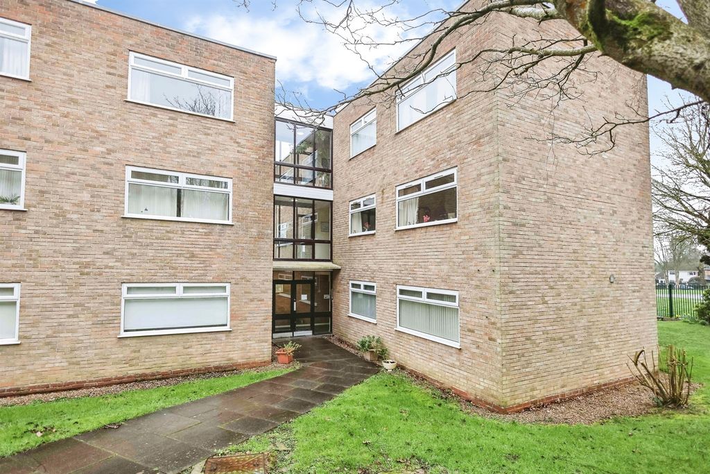 Property photo 1 of 13