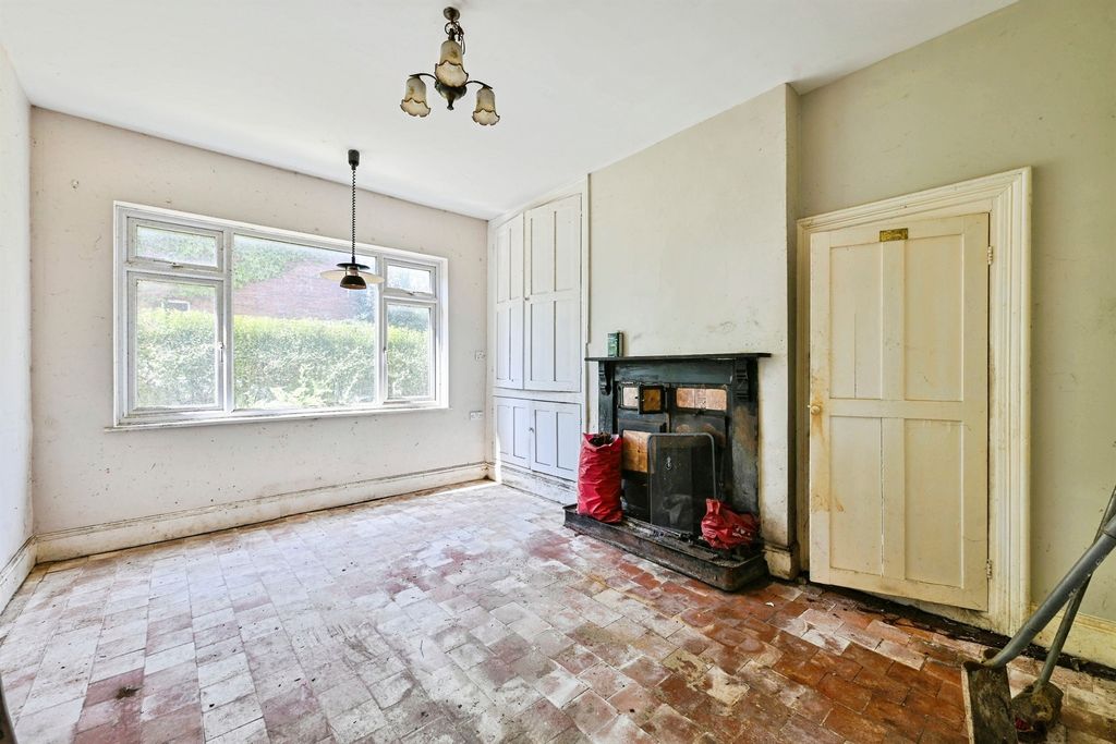 Property photo 2 of 19