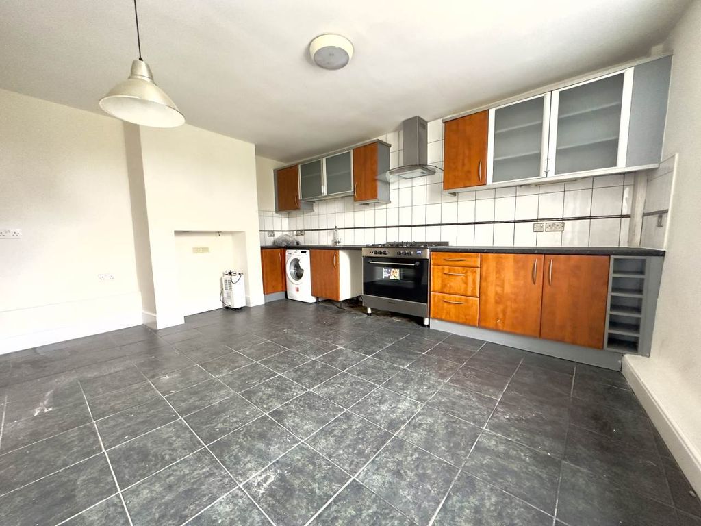 Property photo 2 of 7 Img_0806