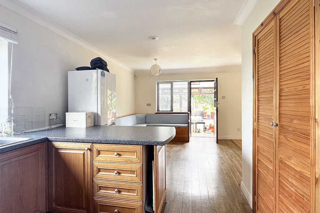 Property photo 3 of 20 Img_0356