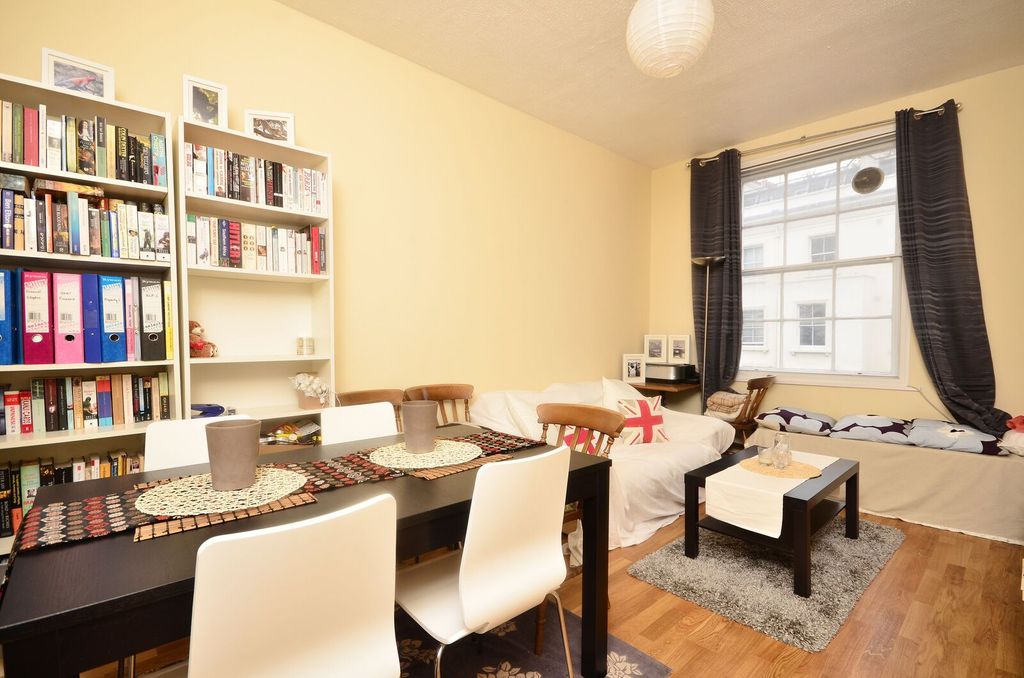 Property photo 1 of 5