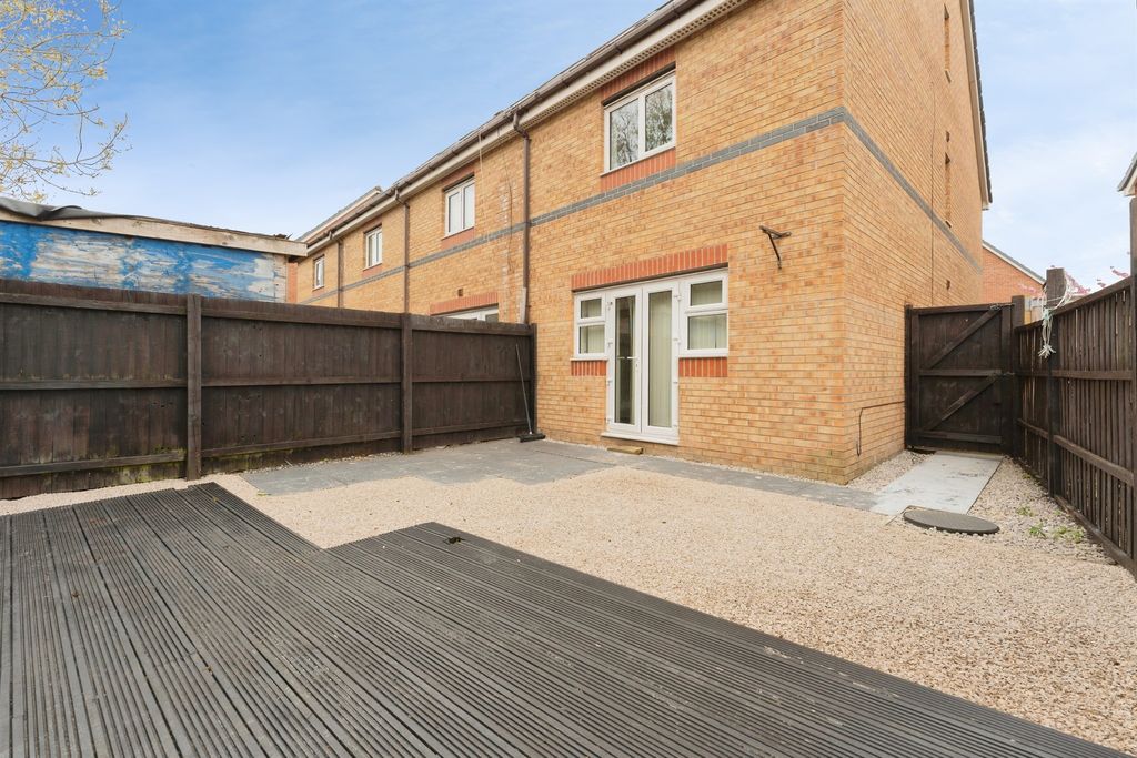 Property photo 2 of 20