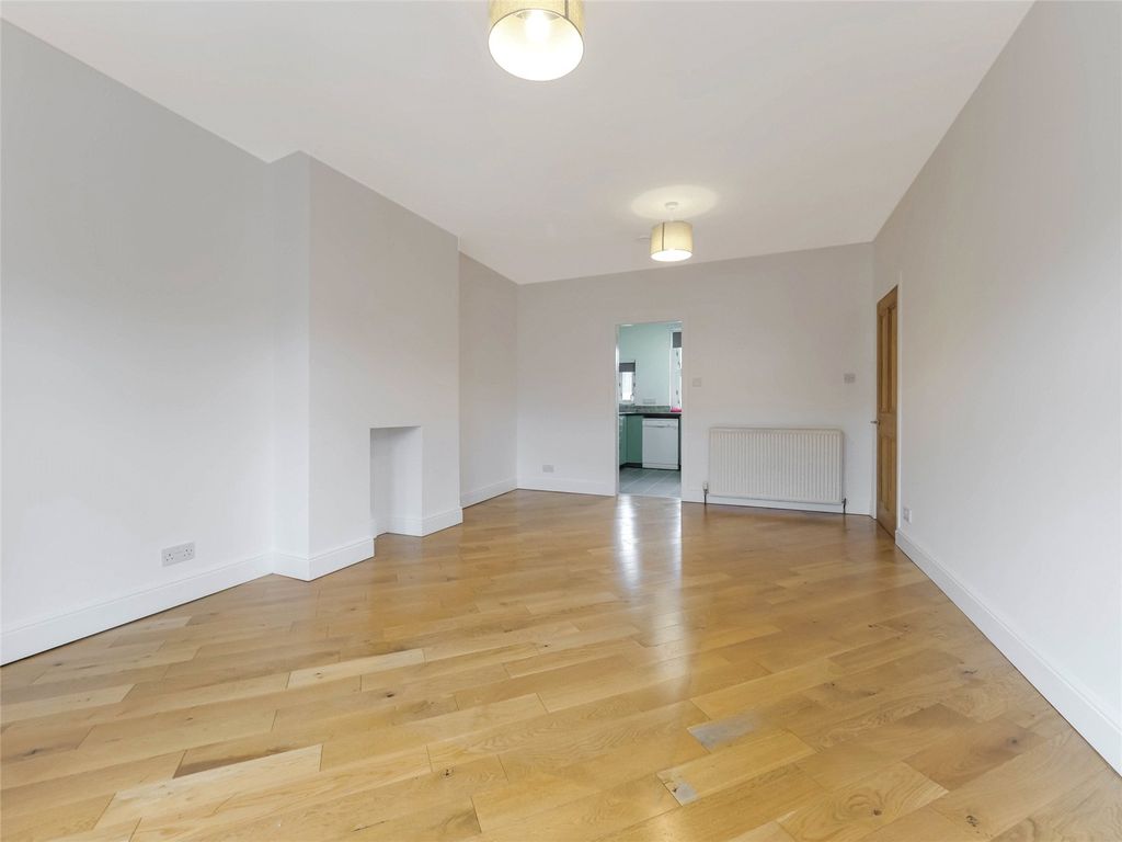 Property photo 3 of 20 Picture No. 08