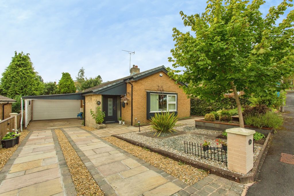 Property photo 1 of 19 Front