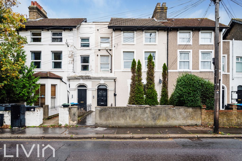Property photo 1 of 7 St. James Road, 161C (8 From 14)-13