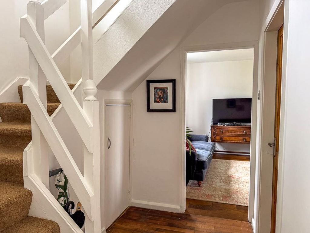 Property photo 3 of 26 54 King Edward Road, Onchan (8).Jpg