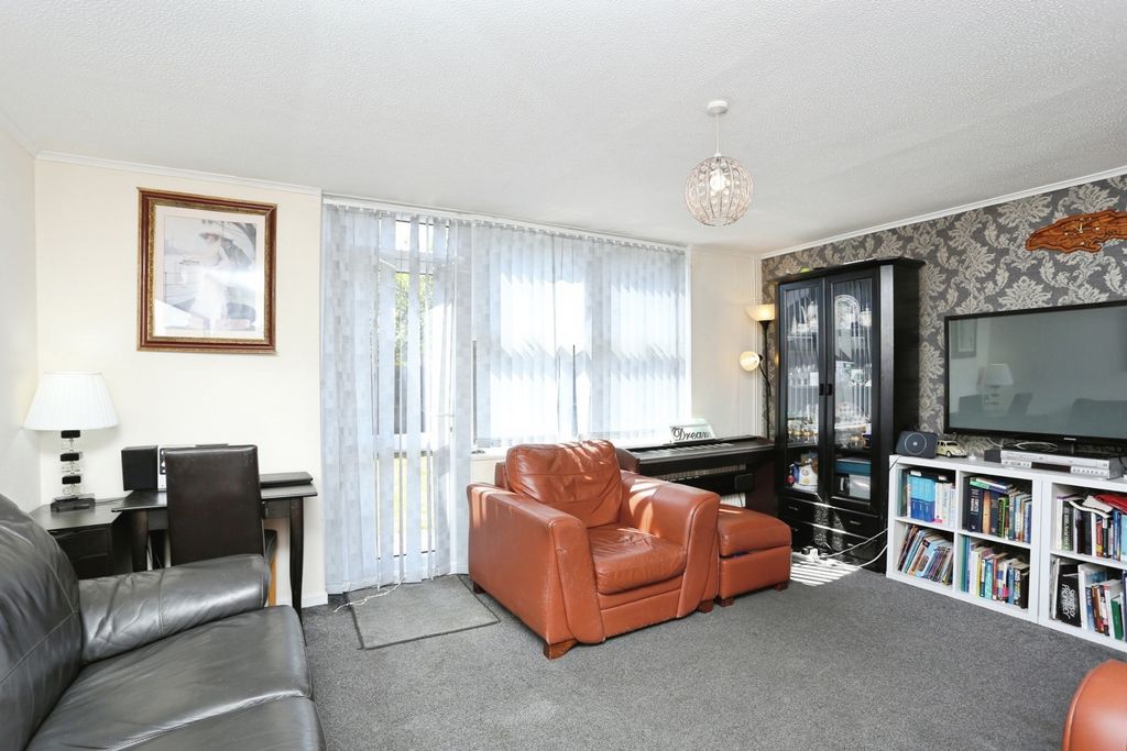 Property photo 2 of 13 Photo