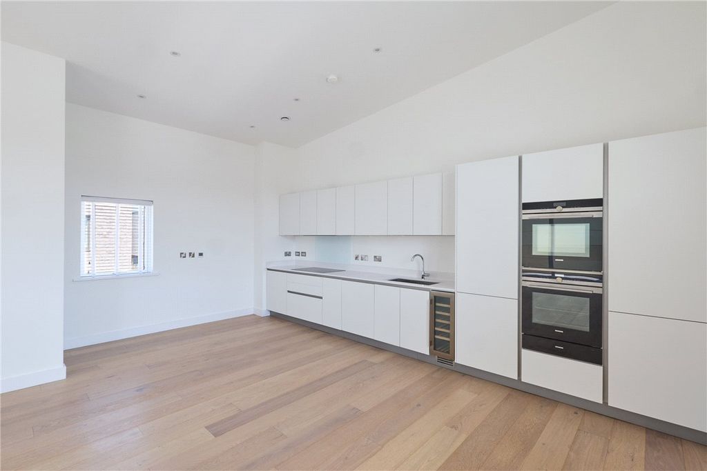 Property photo 2 of 12 Picture No. 05