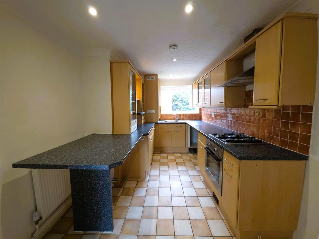 Property photo 3 of 12 For Rent By Aspire Residential | St Andrews Garden