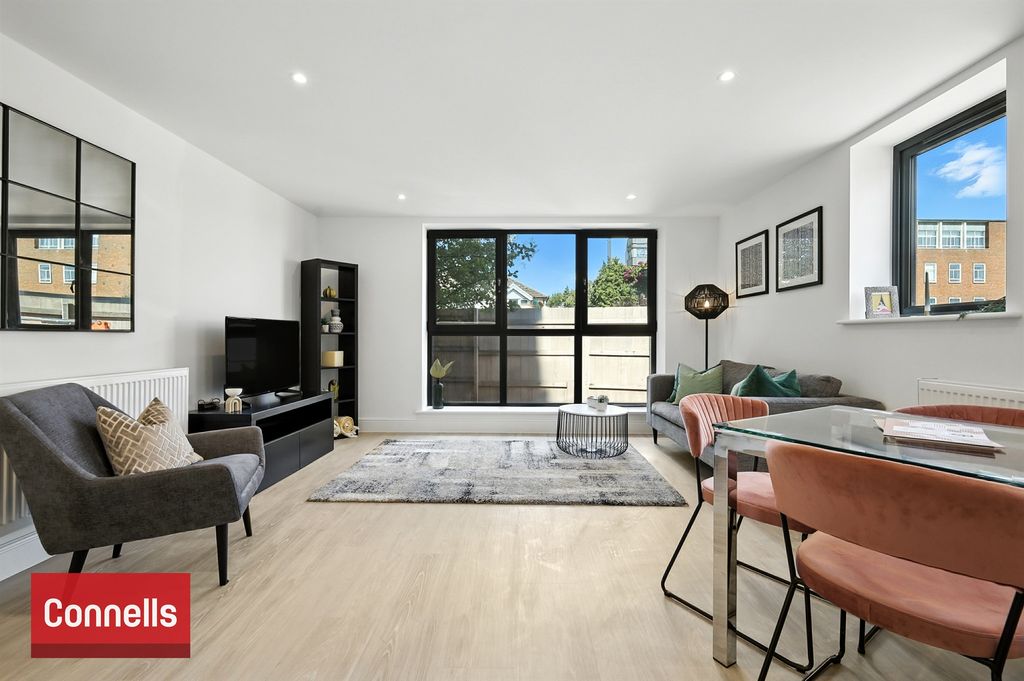 Property photo 1 of 11