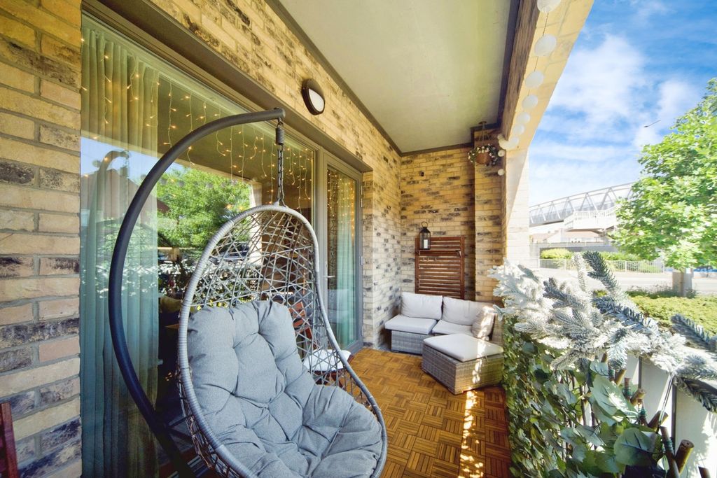 Property photo 1 of 17 Photo