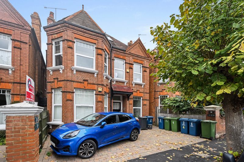 Property photo 1 of 9 Photo 4