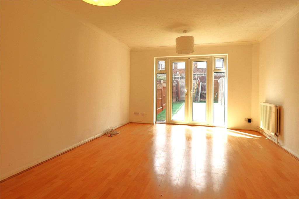 Property photo 2 of 11 Living Area