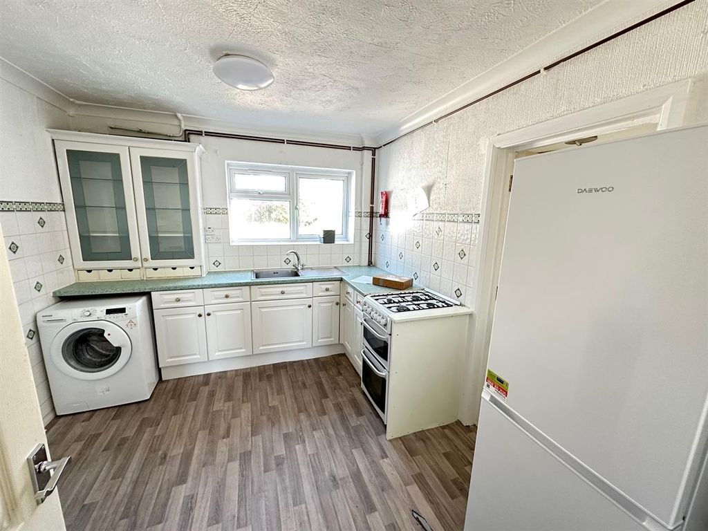 Property photo 2 of 21 Kit.Jpg