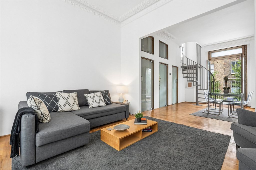 Property photo 1 of 11 Reception Room