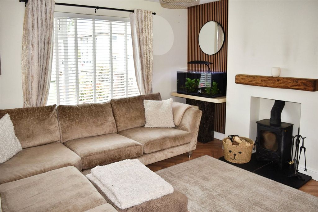 Property photo 2 of 14 Living Room