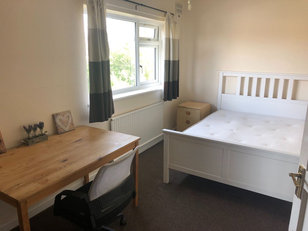 Property photo 1 of 10 Cover