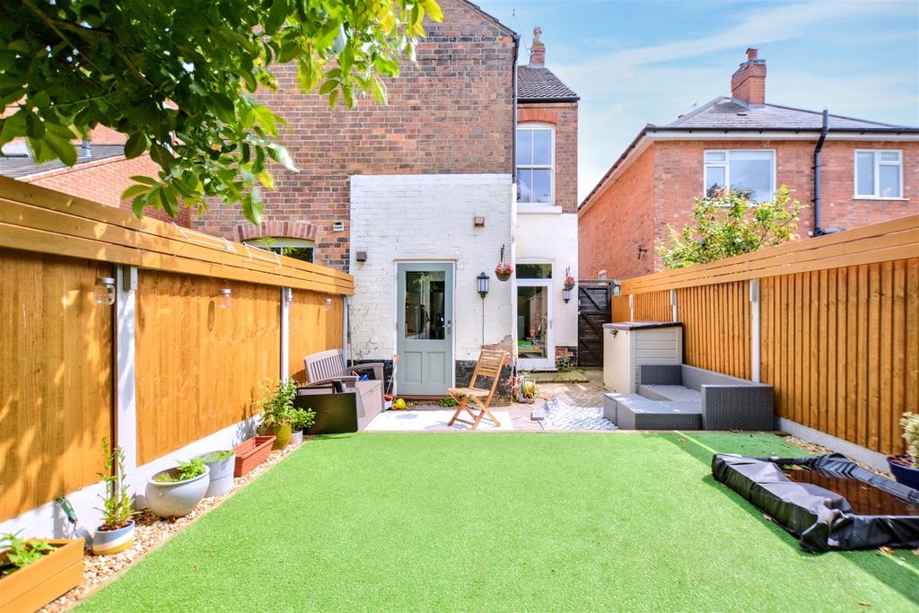 Property photo 3 of 22 Garden_2.Jpeg