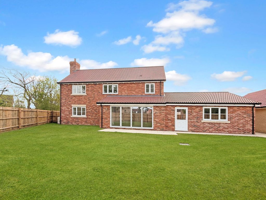 Property photo 2 of 25