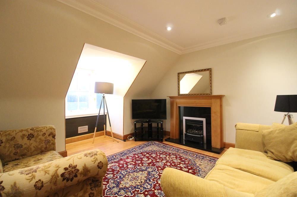 Property photo 1 of 6 Lounge