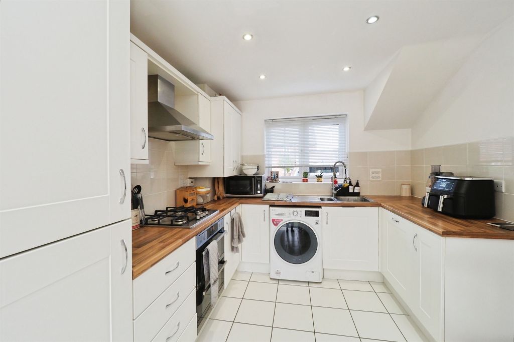 Property photo 3 of 14