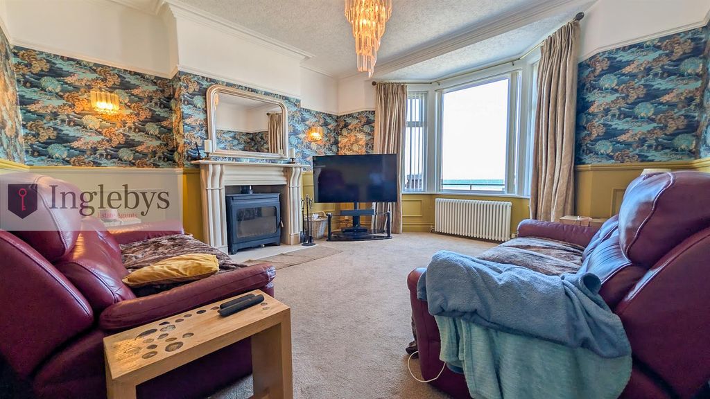 Property photo 3 of 54