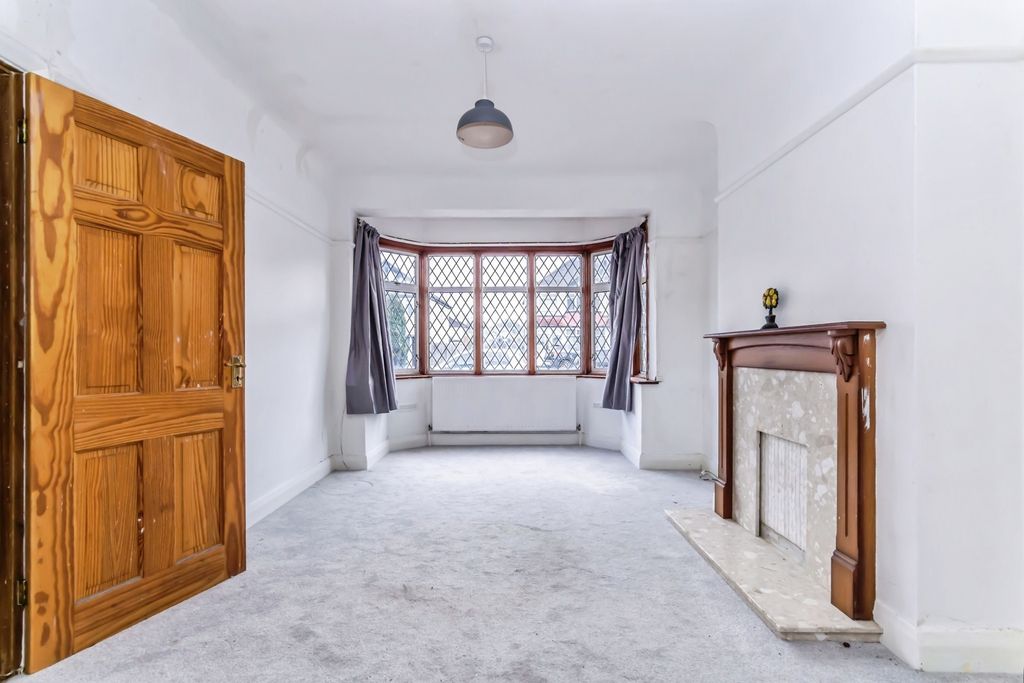 Property photo 2 of 16 Pbox-Img.Jpg